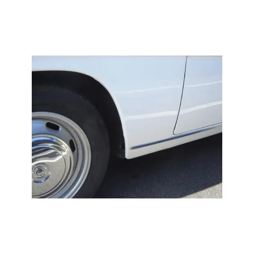 Karosserie und Motoren Reiniger ua. zur Teerentfernung Restom®Motornet 2010