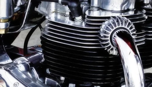 Restom® Blackcylinder 2020 – Hitzefester Satin-Lack für Zylinder & Zylinderkopf (bis 550°C)